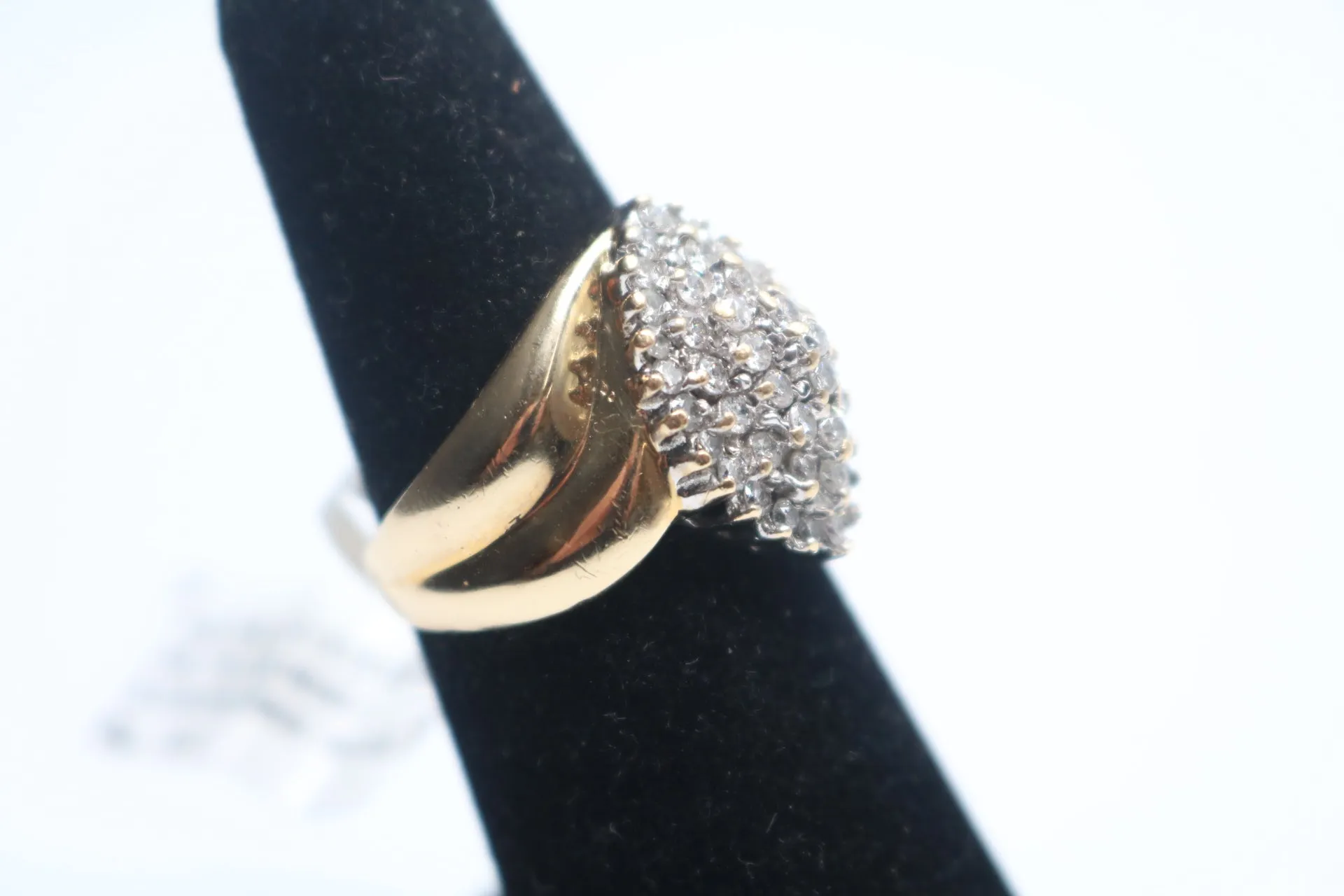 14K Yellow Gold Diamond Cluster Cocktail Ring (Size 7)
