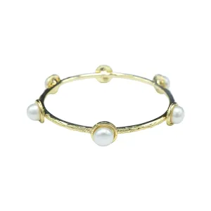 228-01-G | HAMMERED GOLD PETITE BANGLE W/ 6 ( 7 MM ) PEARLS