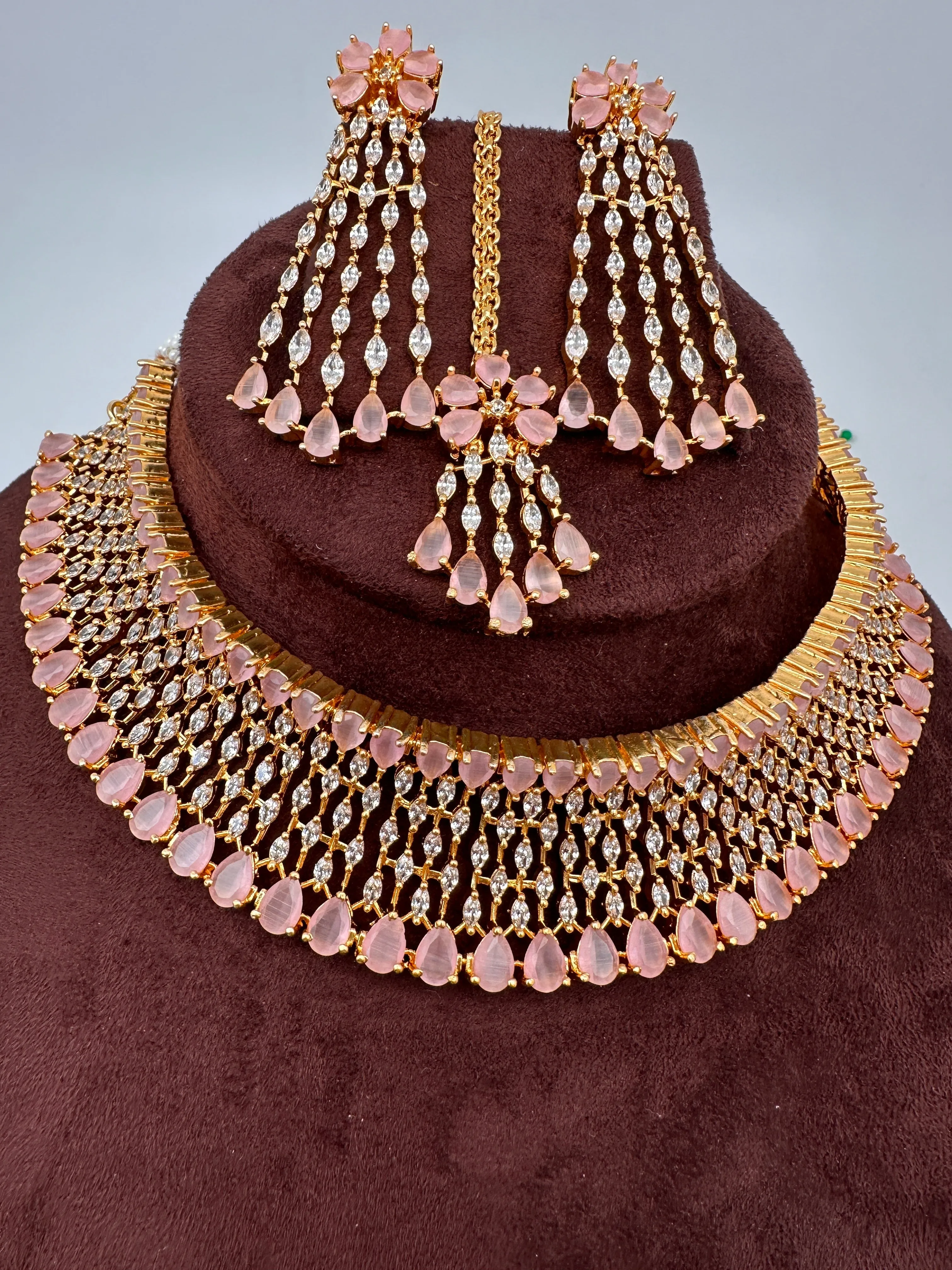 AD Color Stone Gold Polish Choker