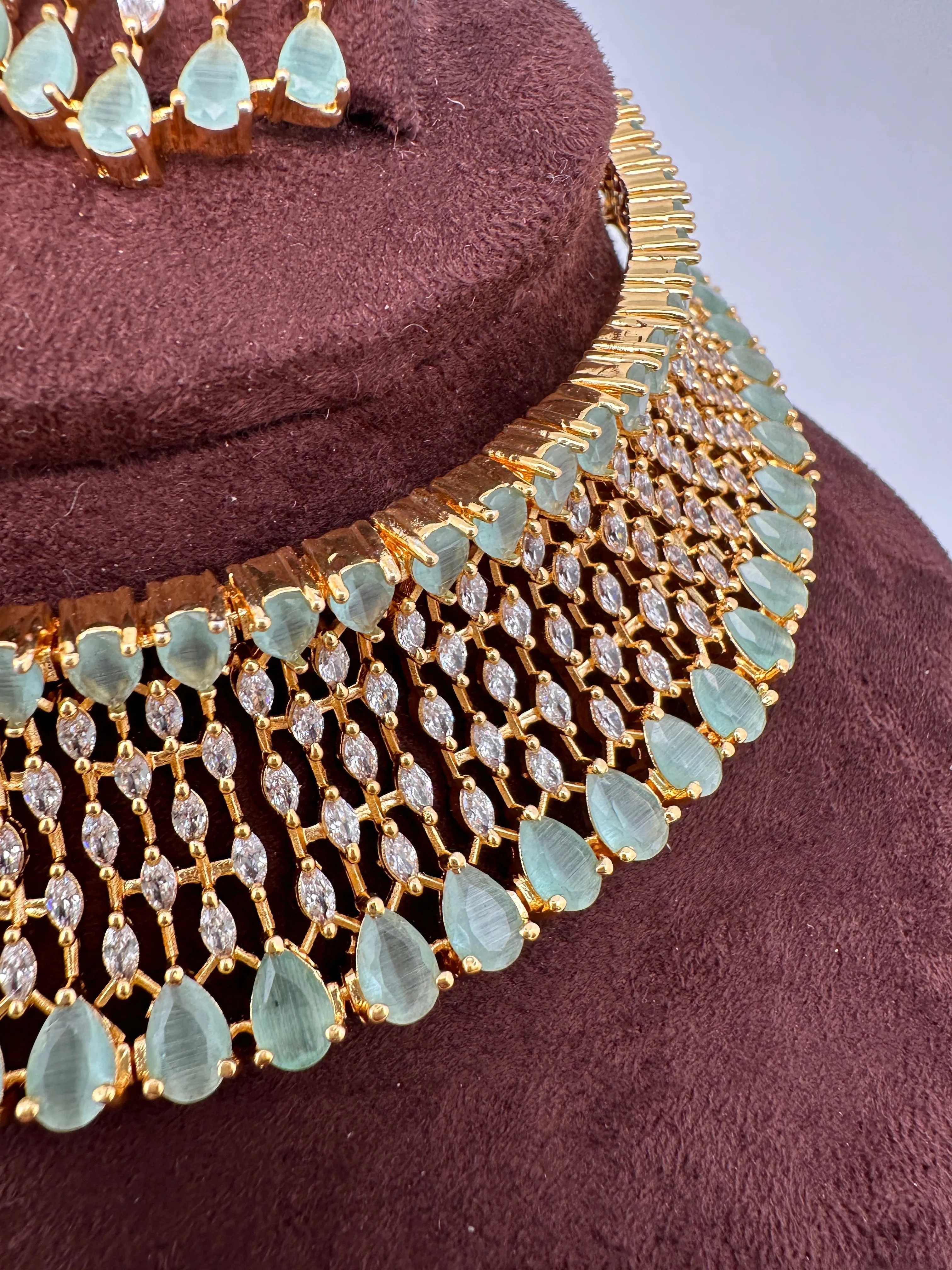 AD Color Stone Gold Polish Choker