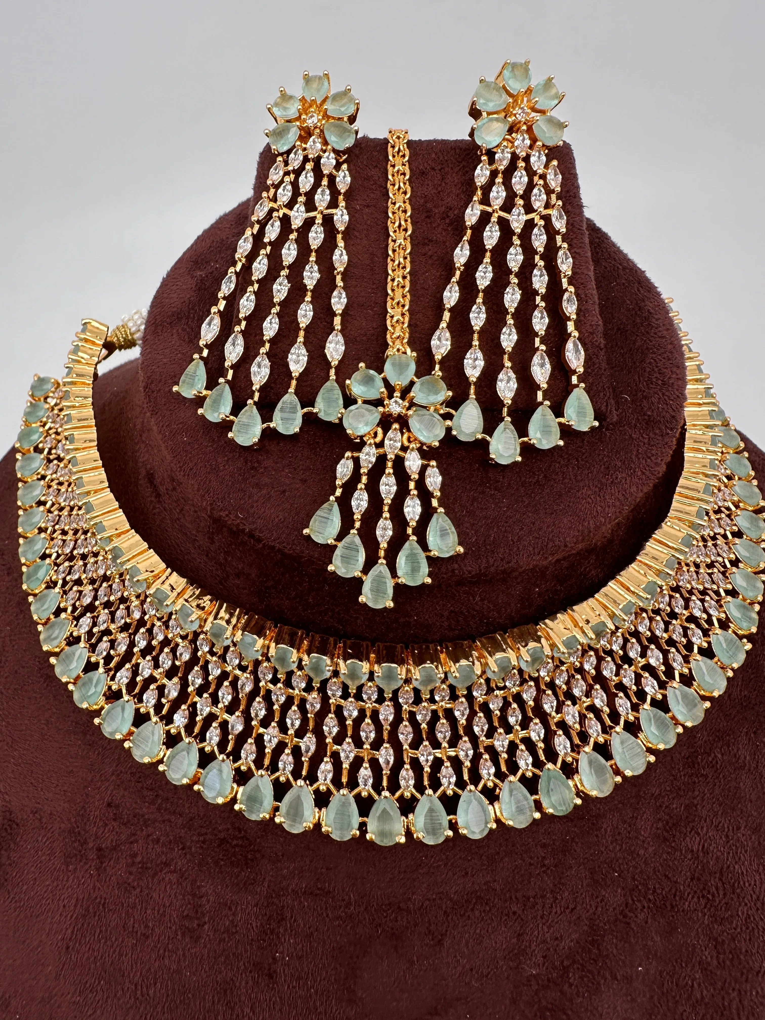 AD Color Stone Gold Polish Choker