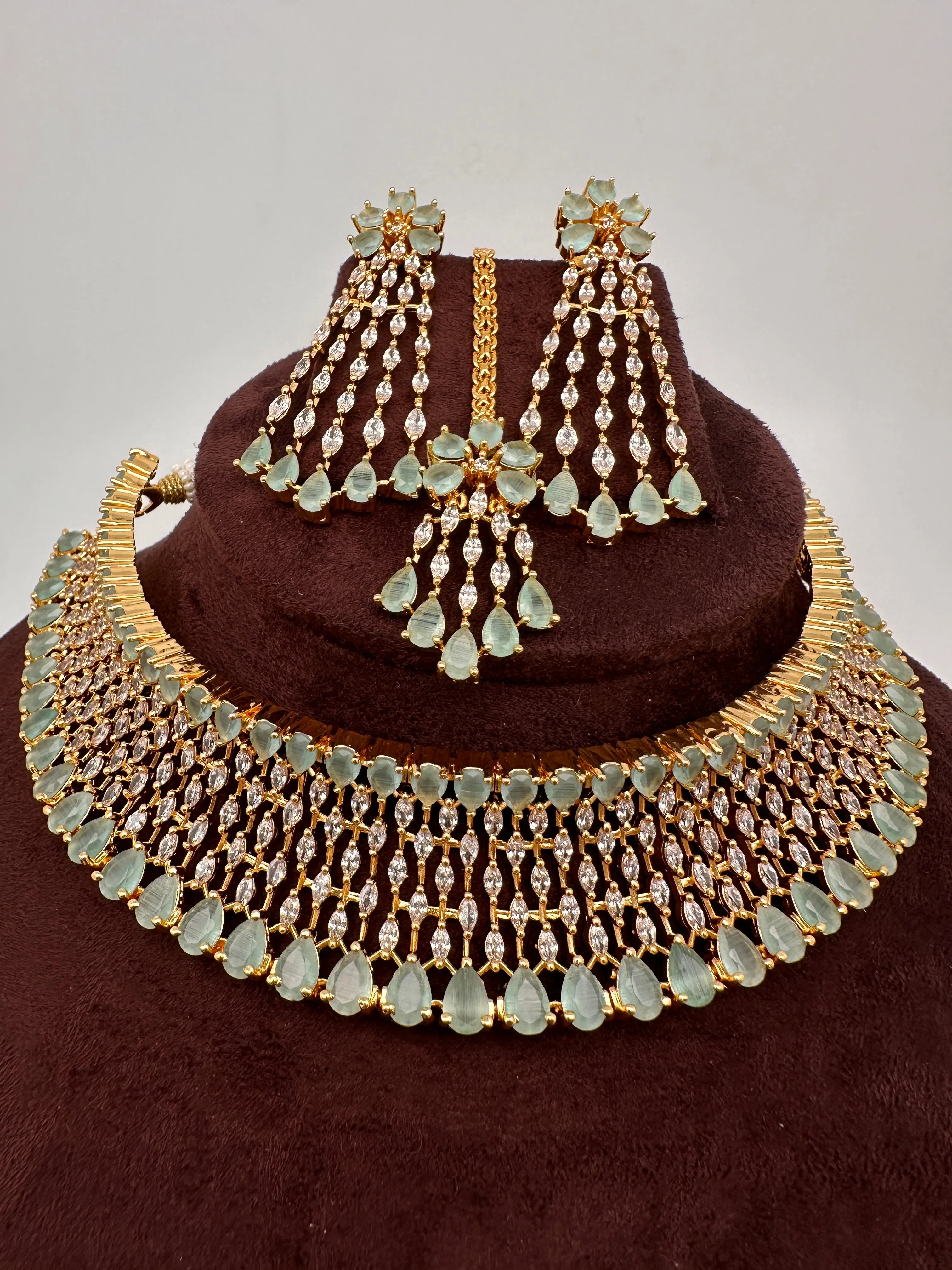 AD Color Stone Gold Polish Choker
