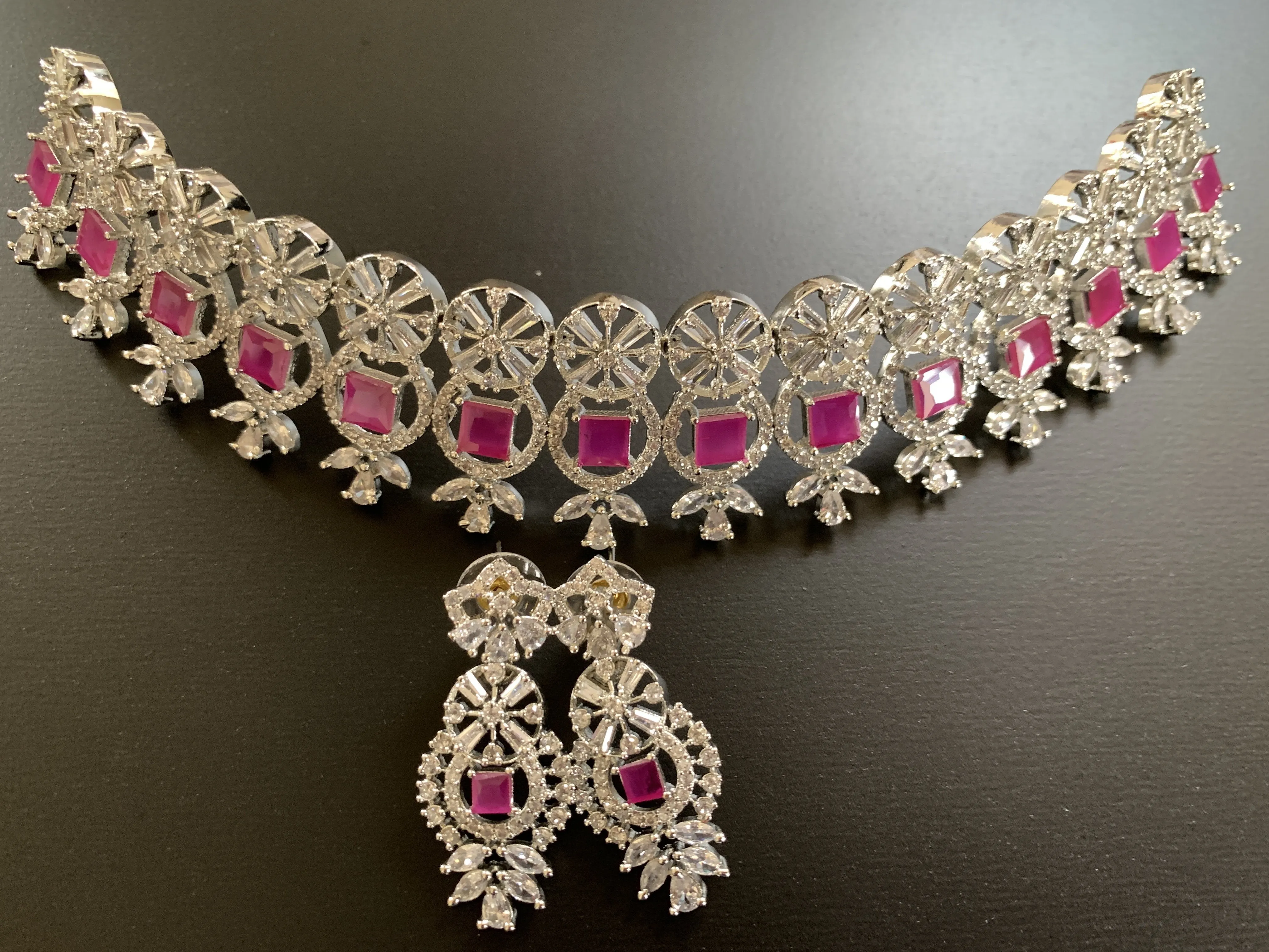 AD Short Necklace Set Choker Style With Red Monalisa Stone