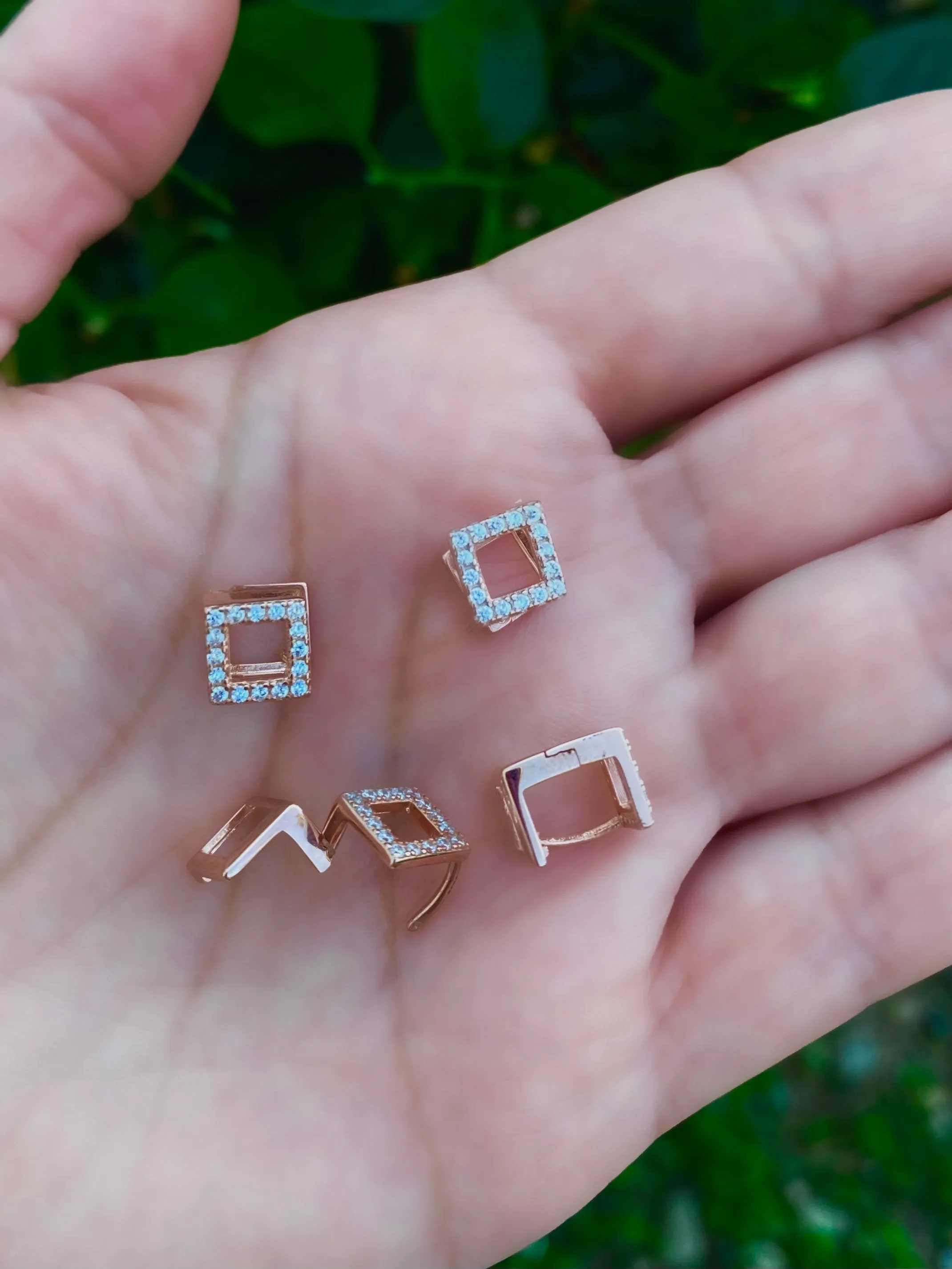Cube Studs
