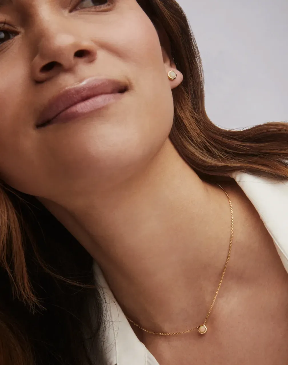 Davie Necklace in 18k Gold Vermeil Necklace in White Opal | October