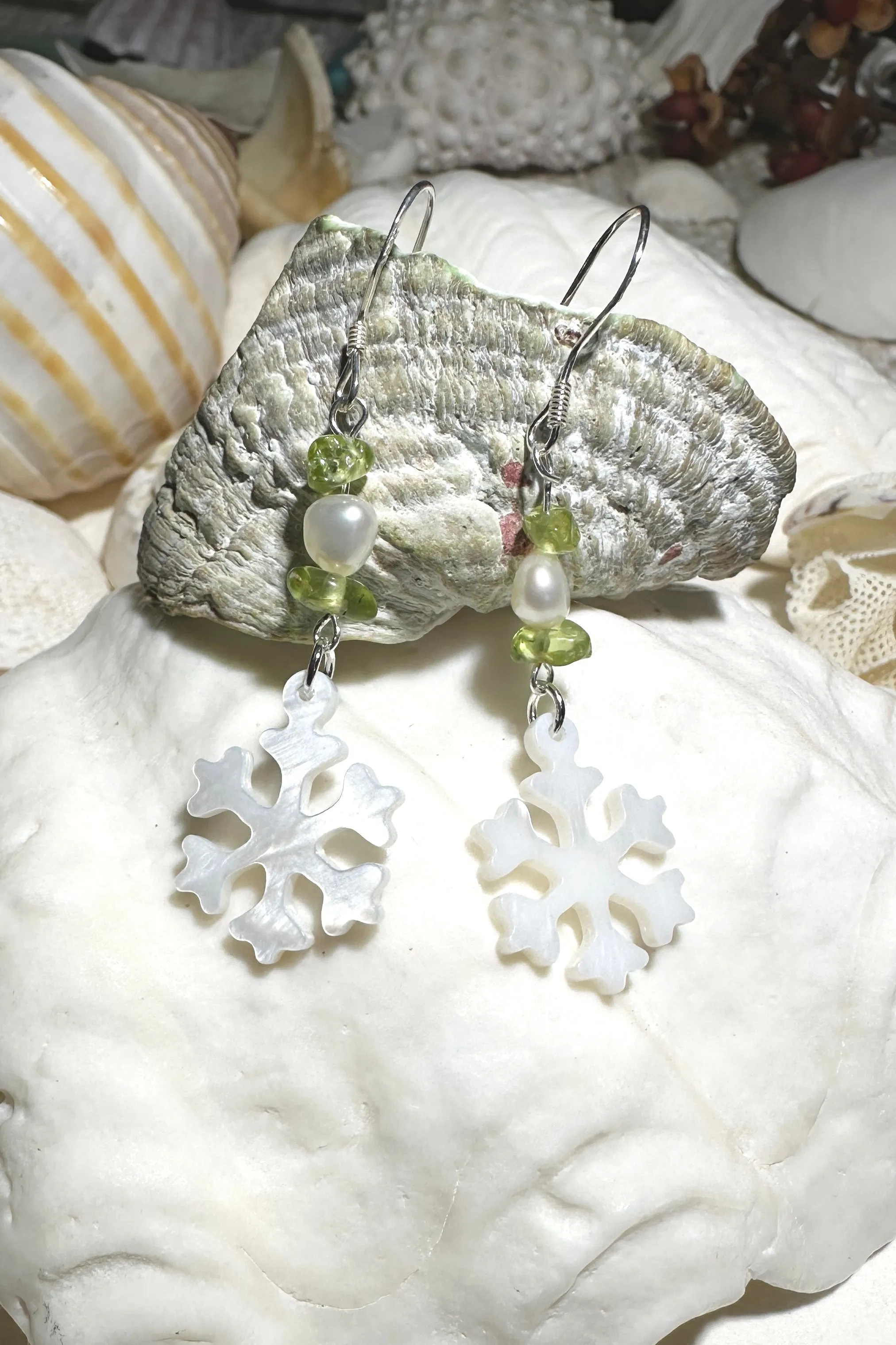 Earrings Cay Island Snowflake Peridot