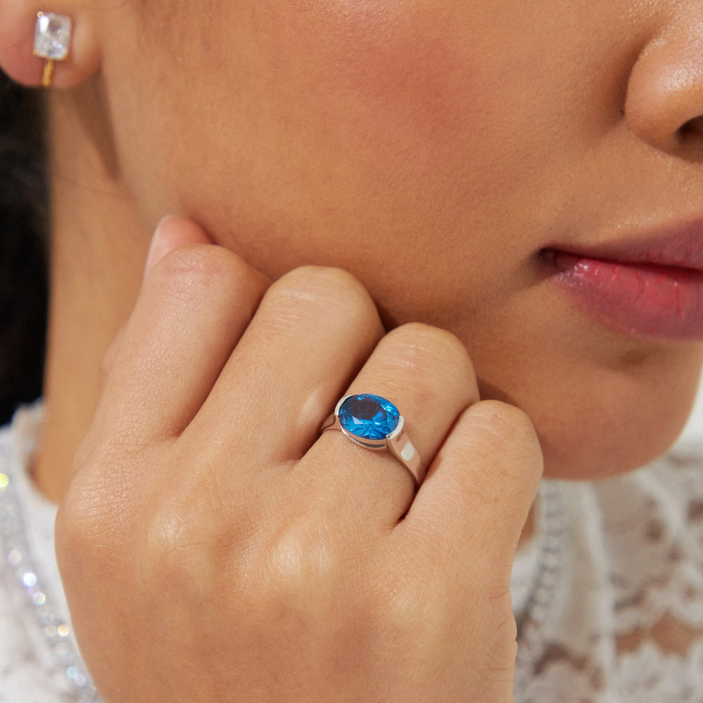 HAPPY HOUR BLUE OVAL COCKTAIL RING