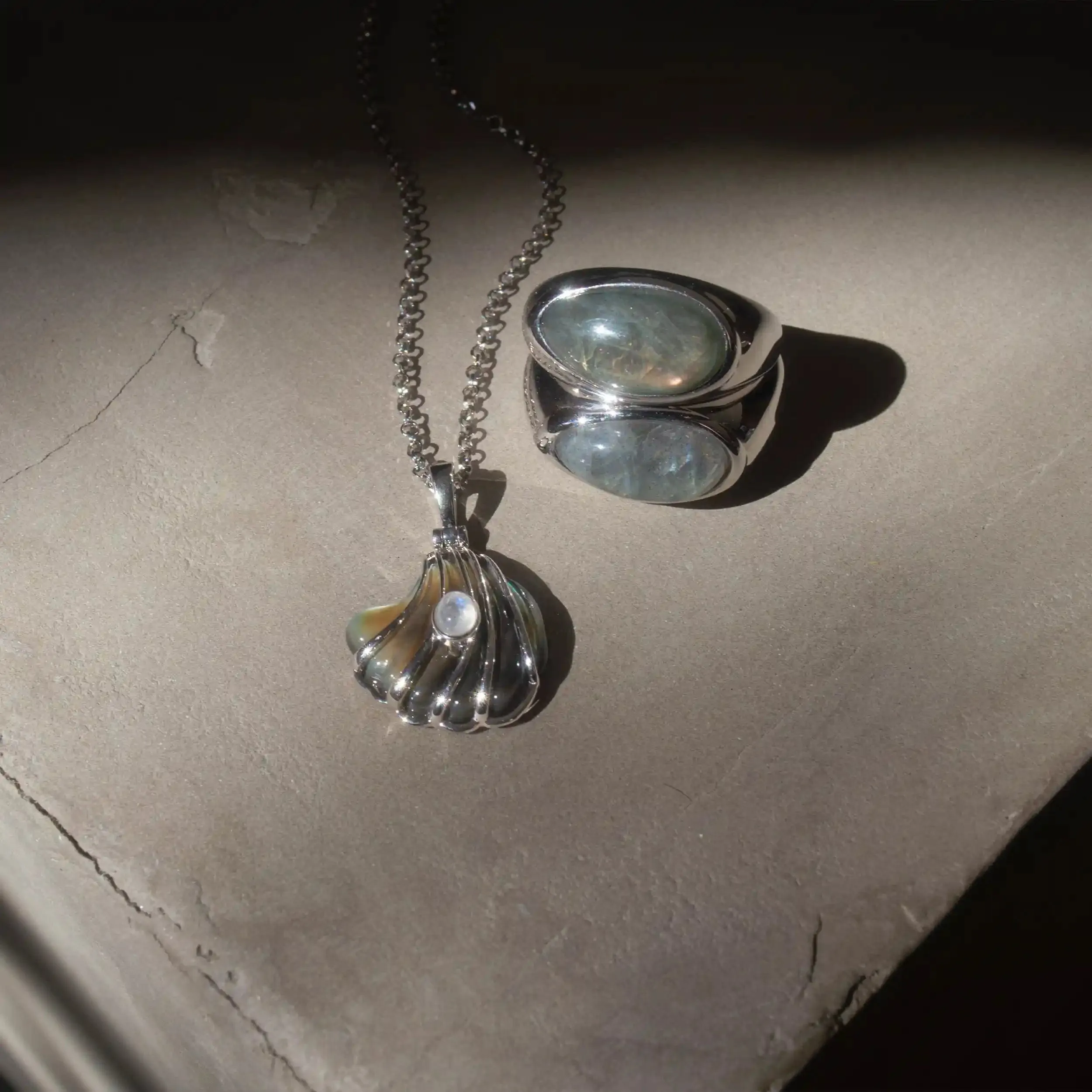 Labradorite Signet Ring