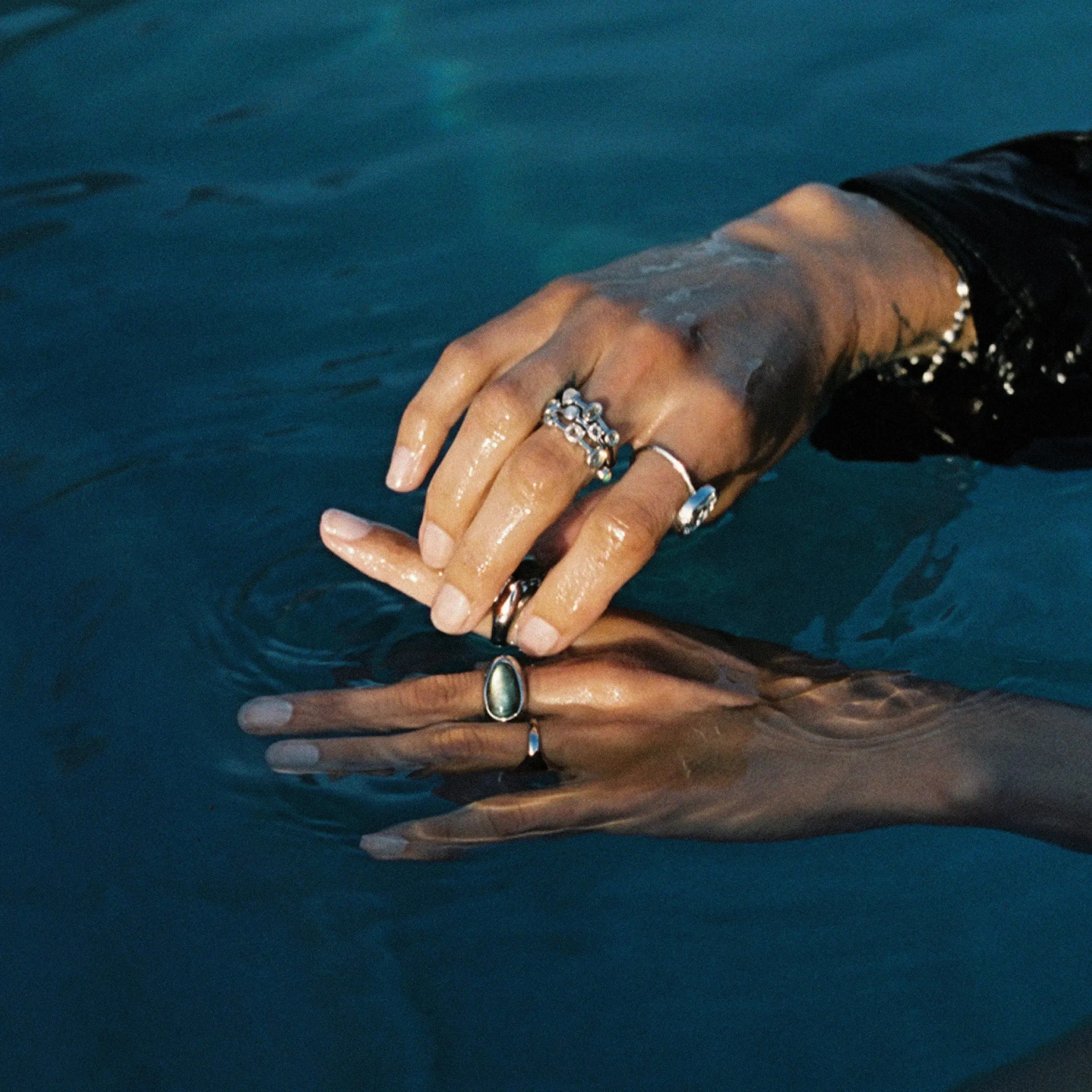 Labradorite Signet Ring