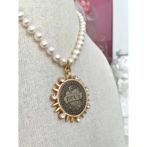 Love Peace Pearl Necklace - Gold