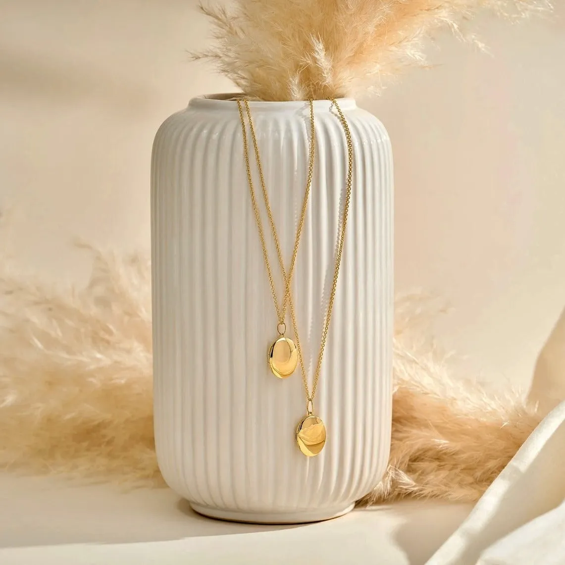 Oval Photo Locket Necklace