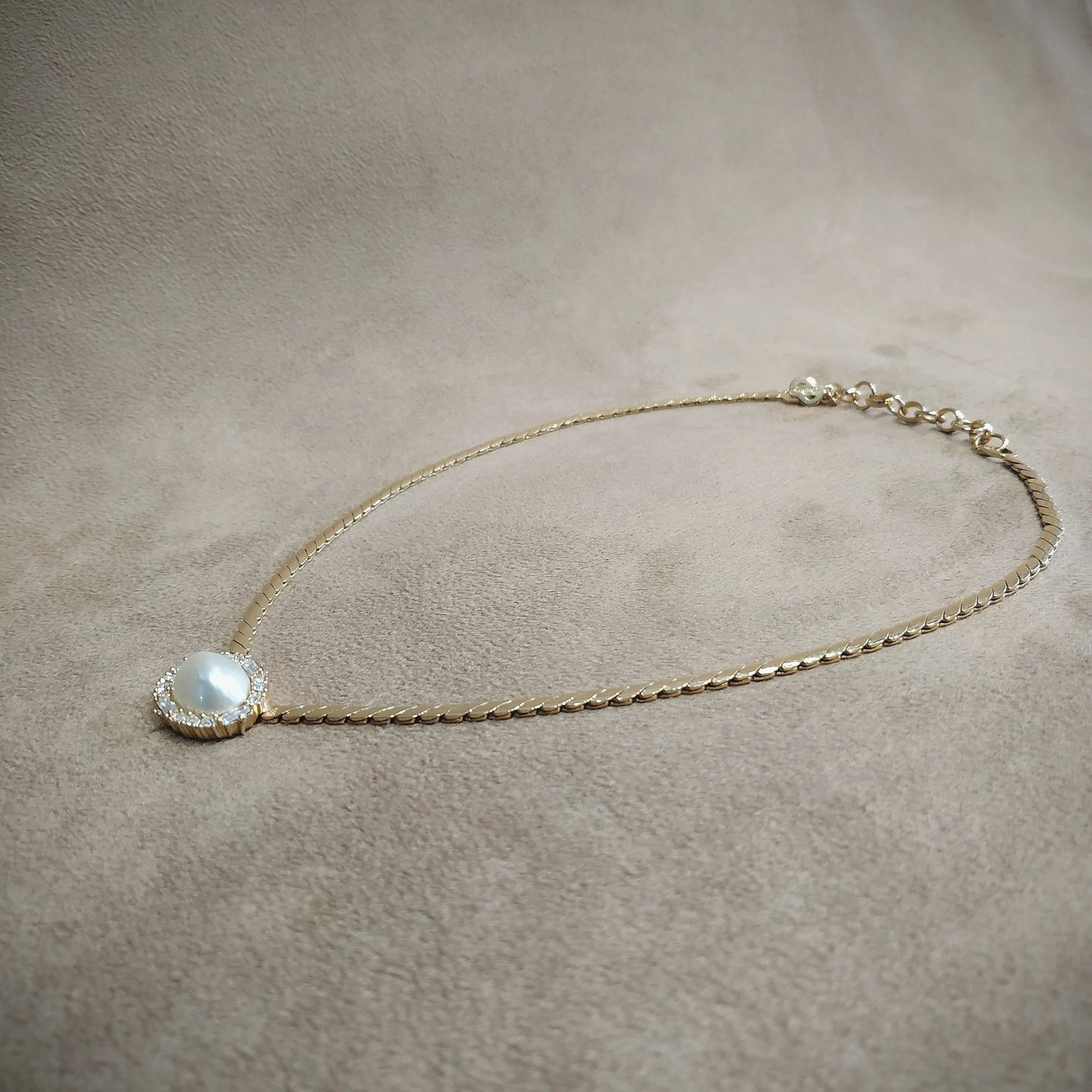 Pearl Christian Dior vintage pendant Necklace