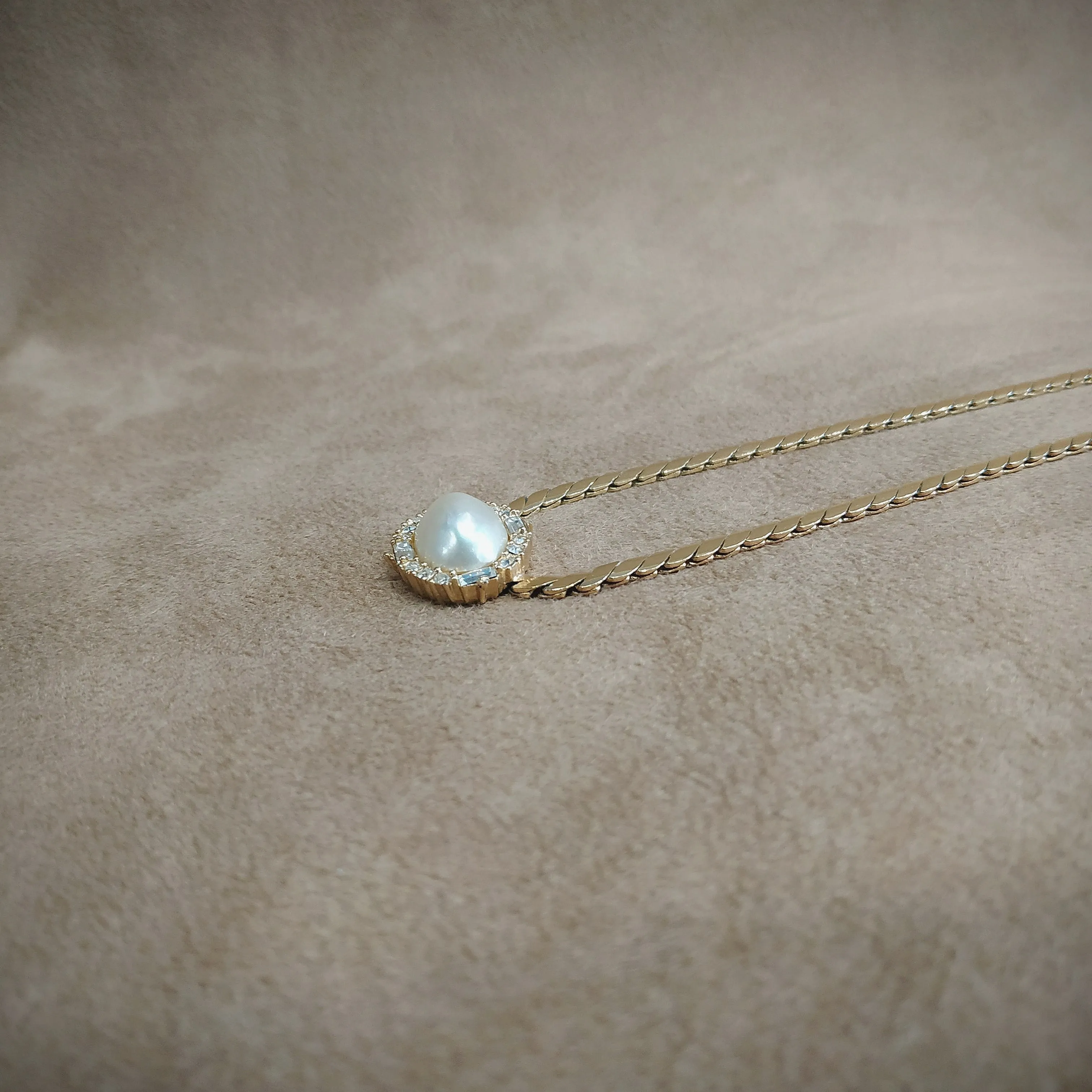 Pearl Christian Dior vintage pendant Necklace