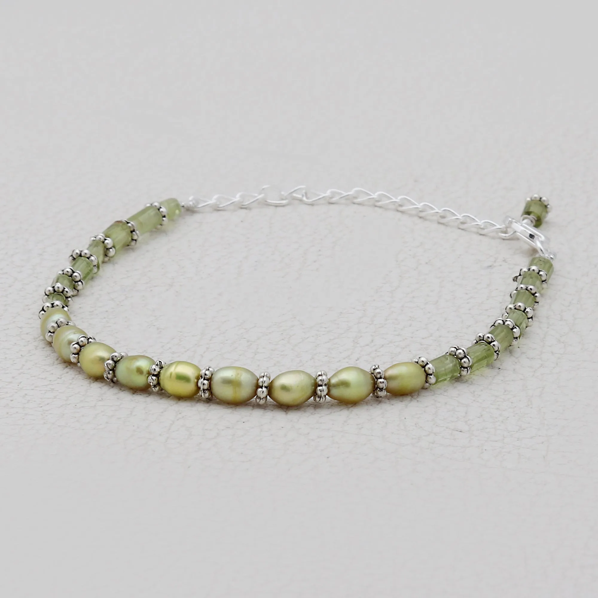 Peridot & Pearl Beads Bracelet