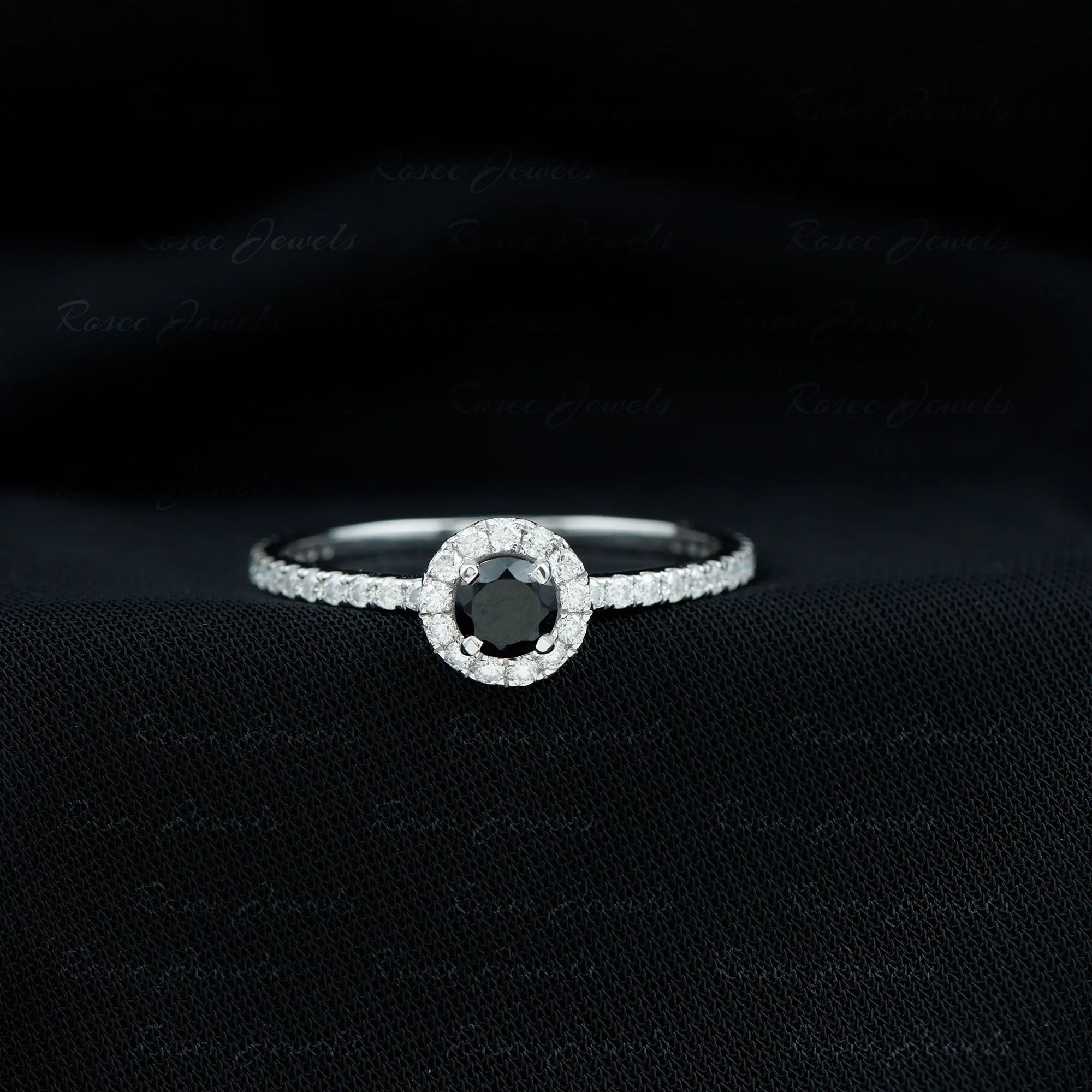 Round Black Onyx Minimal Engagement Ring with Diamond