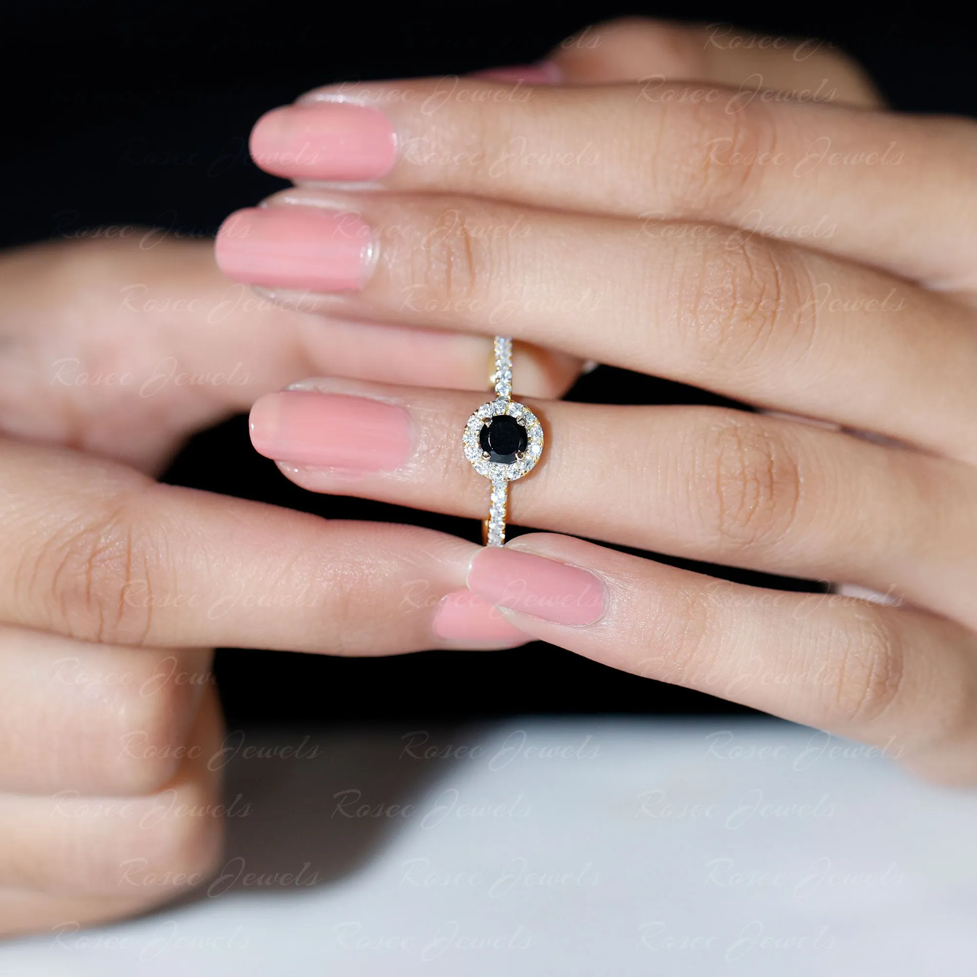Round Black Onyx Minimal Engagement Ring with Diamond