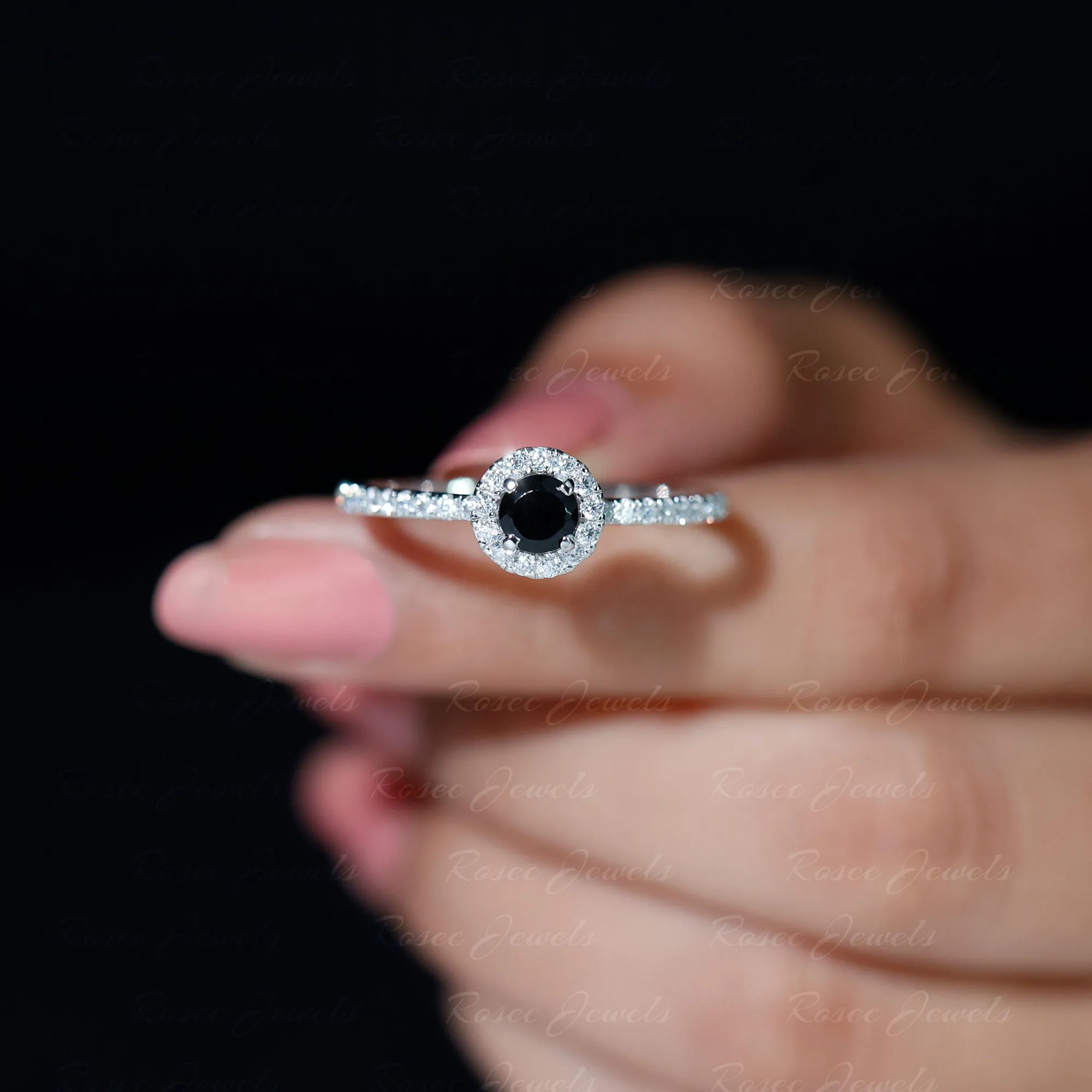 Round Black Onyx Minimal Engagement Ring with Diamond