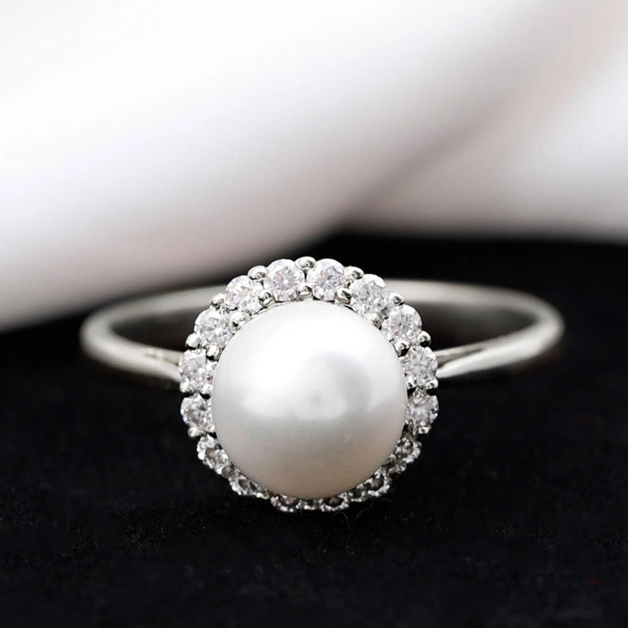 Simple Freshwater Pearl Ring with Diamond Halo