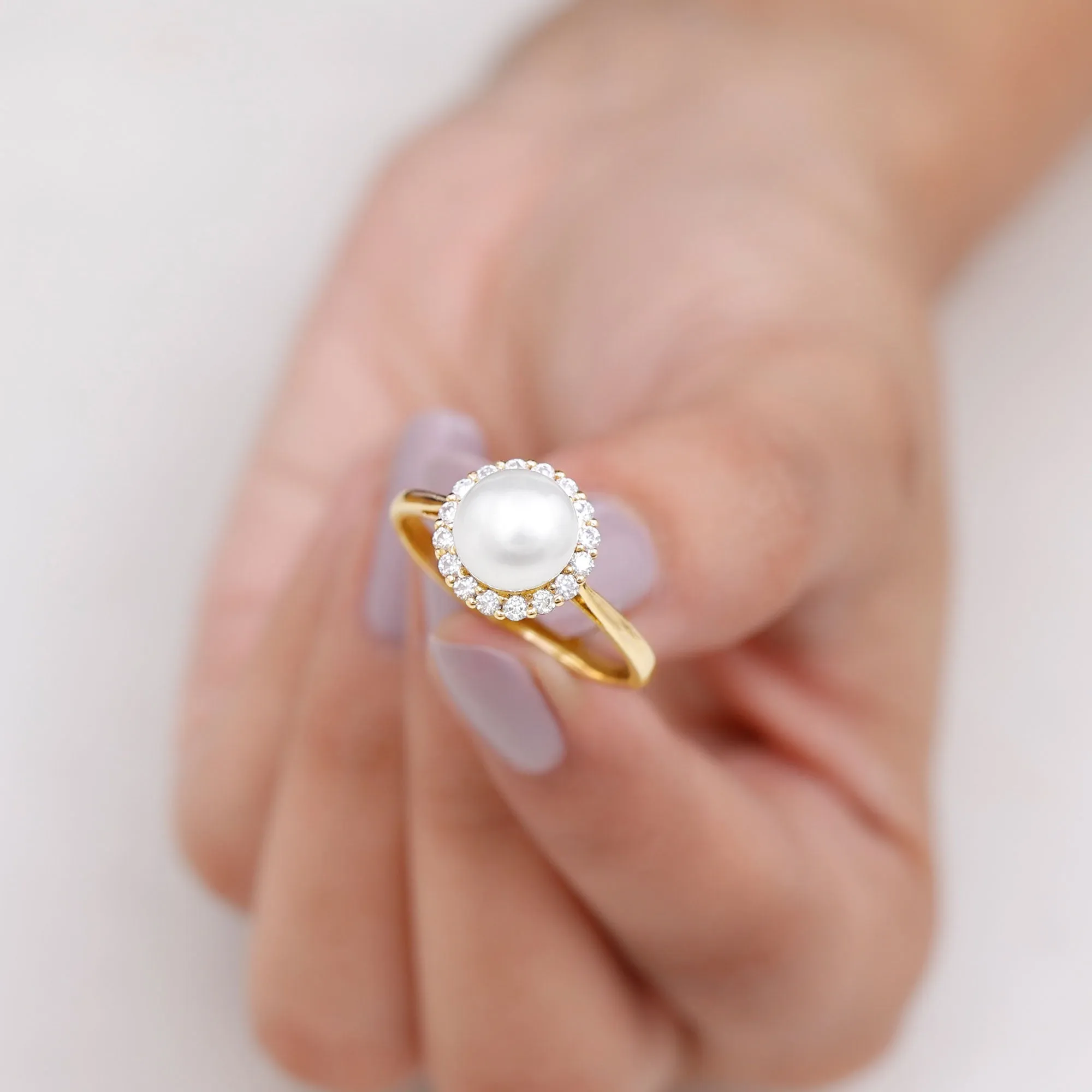 Simple Freshwater Pearl Ring with Diamond Halo