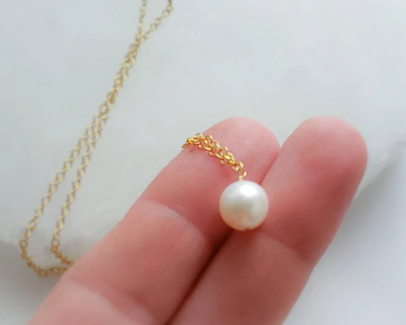 Single Pearl Drop Necklace