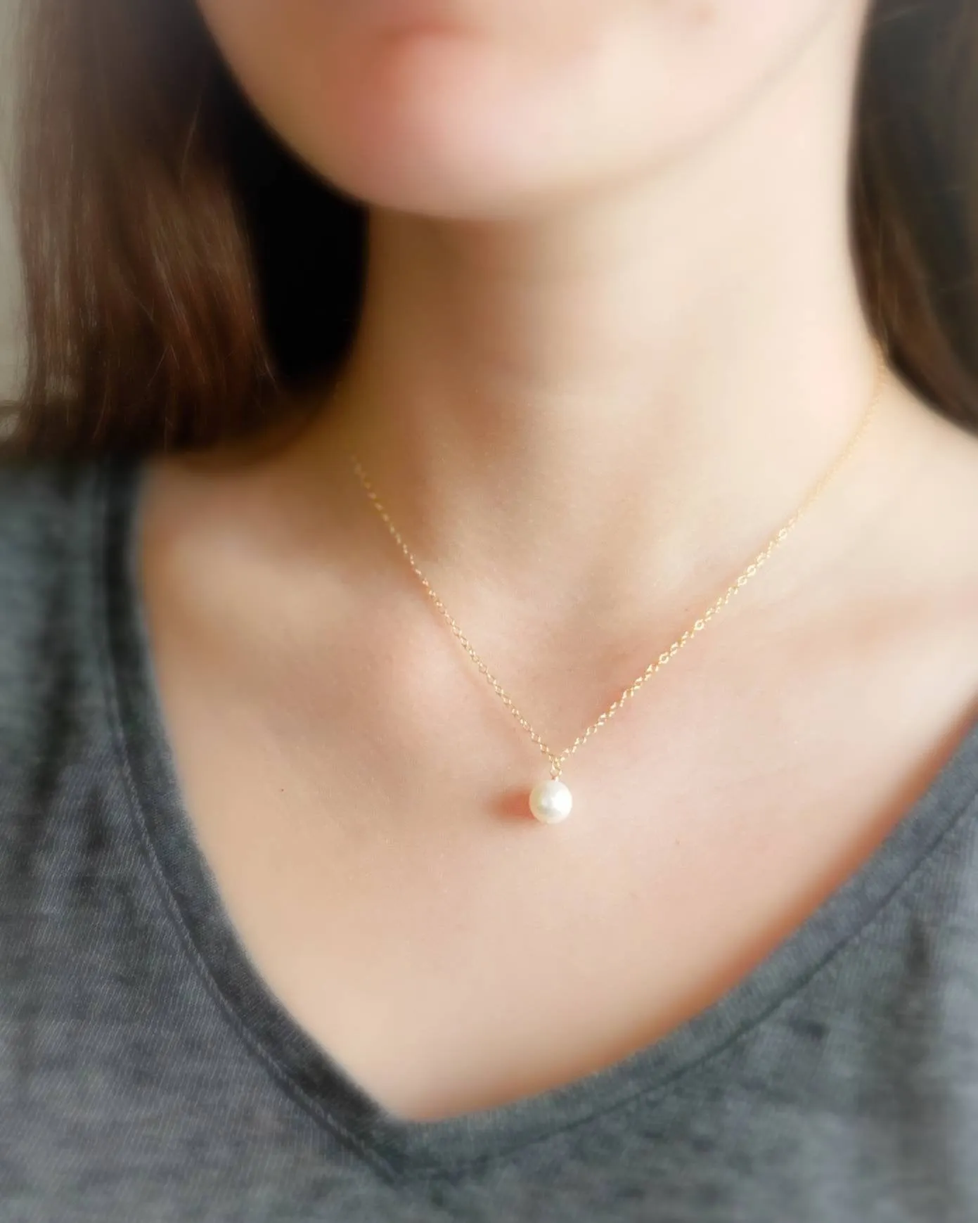 Single Pearl Drop Necklace