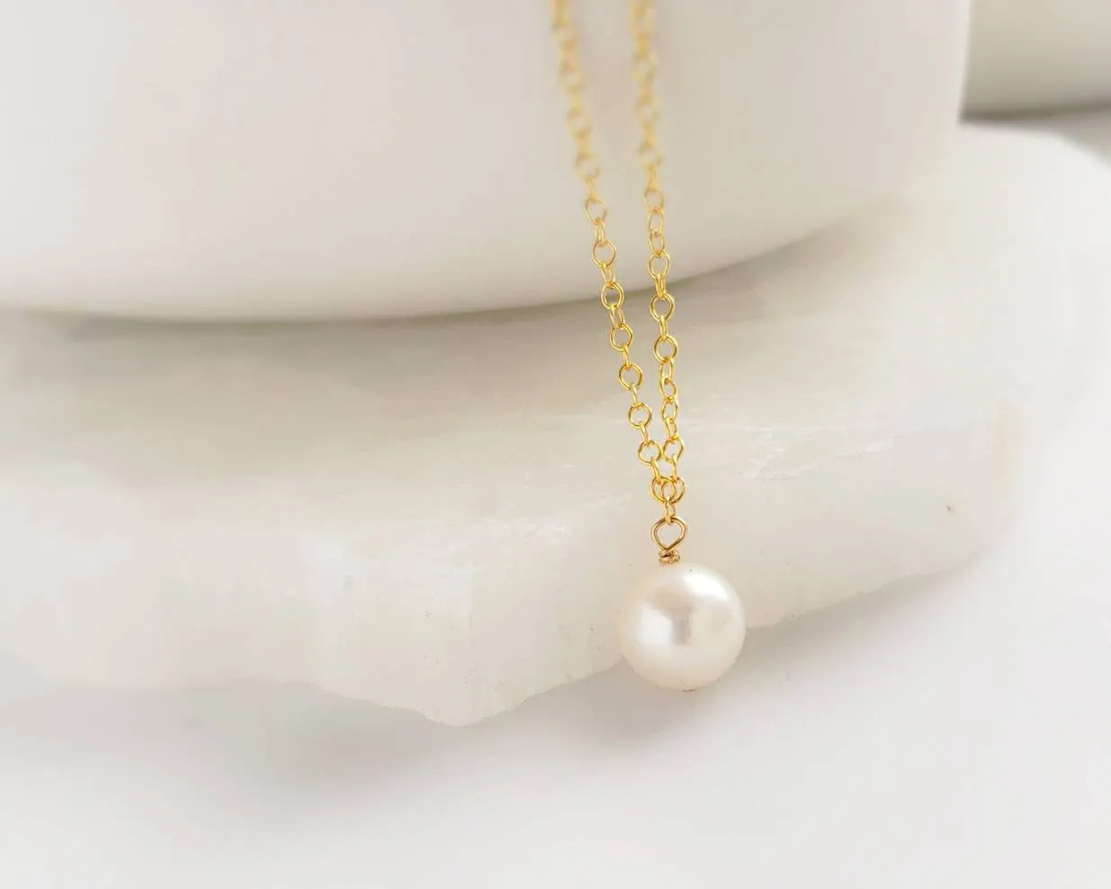 Single Pearl Drop Necklace