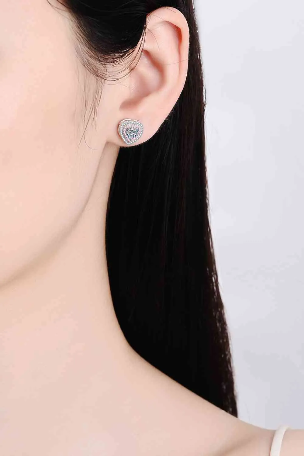 TEEK - La La La Heart Stud Earrings