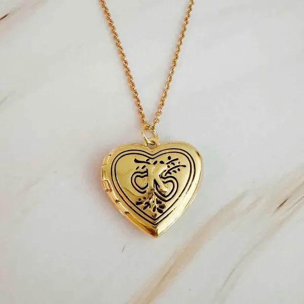 TEEK - Nostalgic Heart Initial Open Locket Necklace
