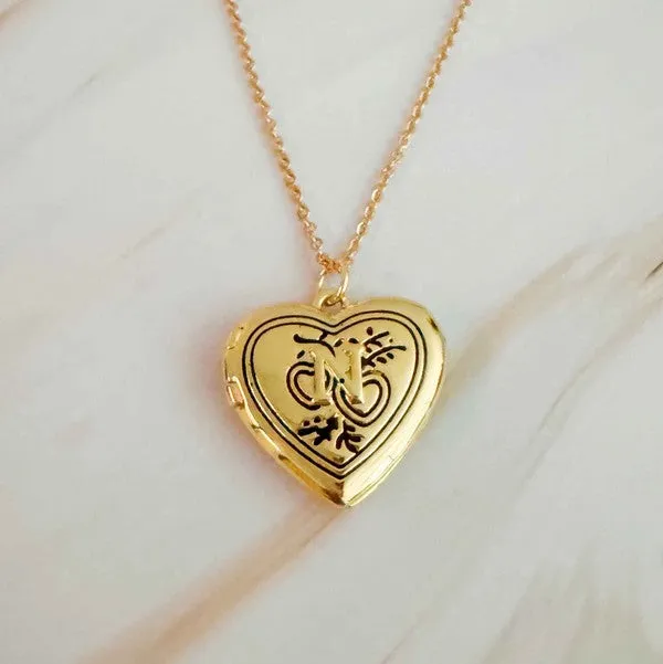 TEEK - Nostalgic Heart Initial Open Locket Necklace
