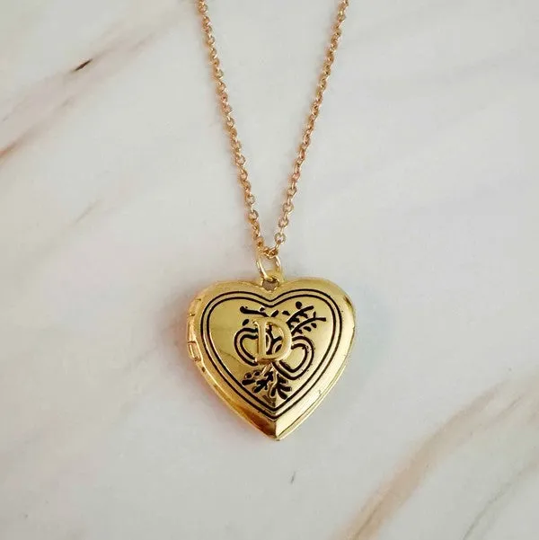 TEEK - Nostalgic Heart Initial Open Locket Necklace