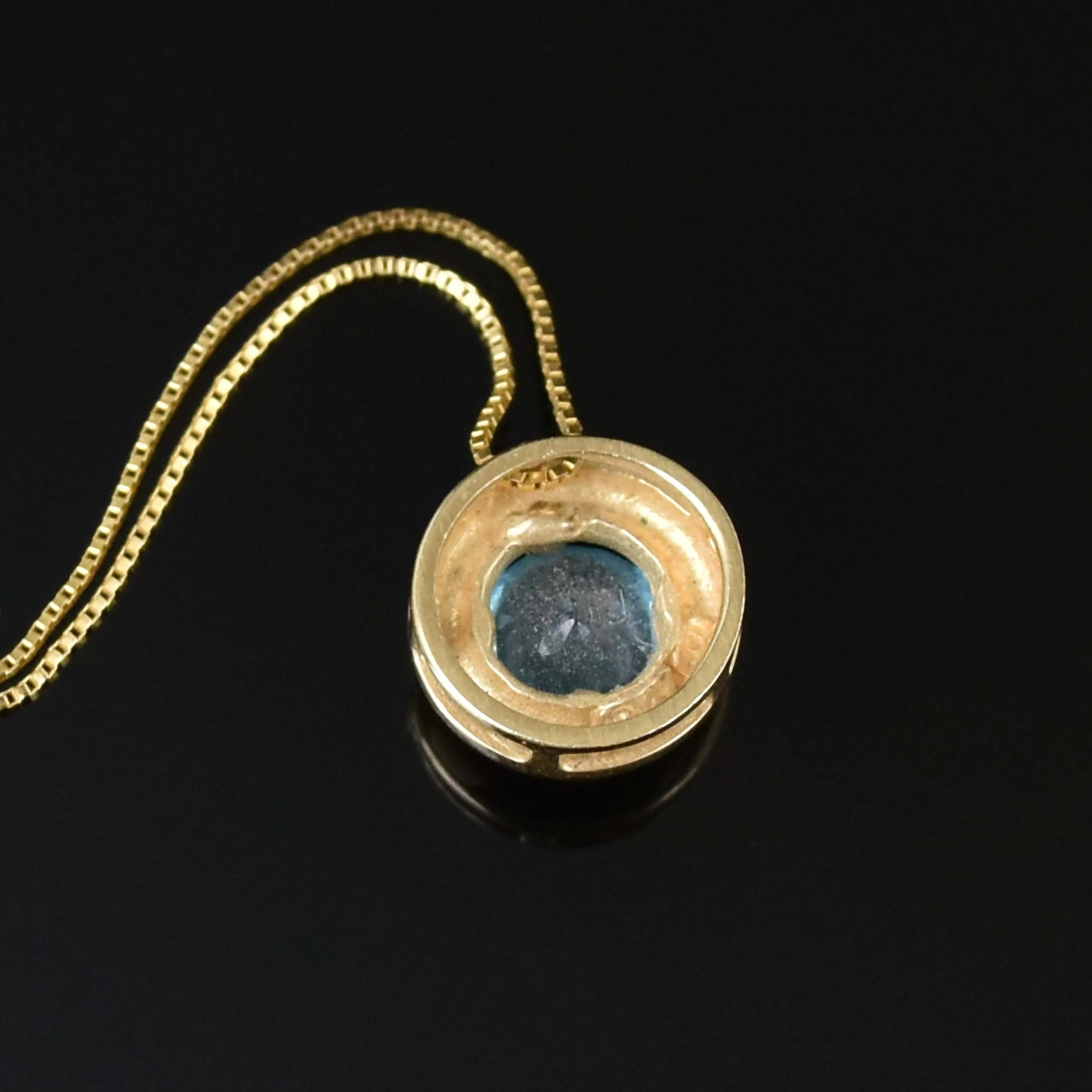 Vintage 10K Gold Blue Topaz Pendant Necklace