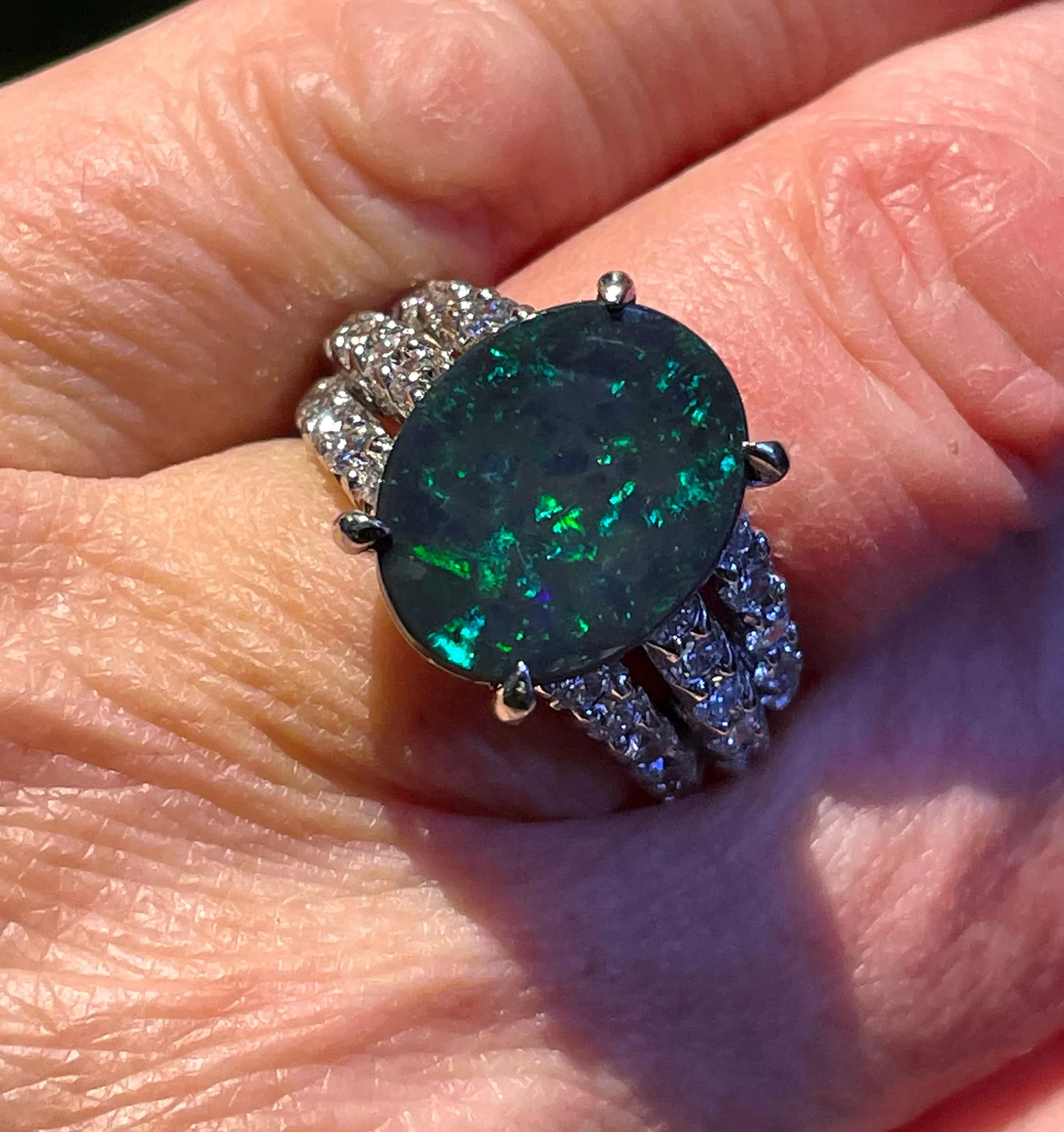 Vintage 6.0ctw Black Australian OPAL & Diamond Platinum Ring