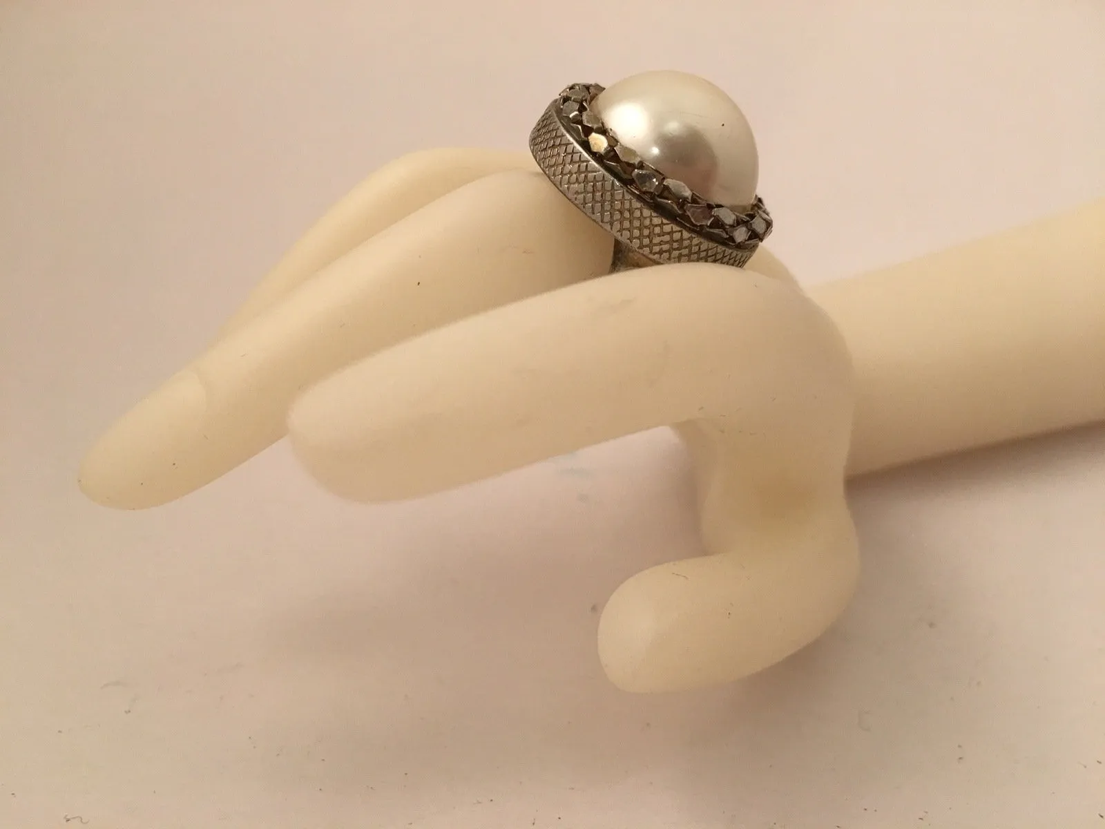 Vintage MOD Pearl Cocktail Ring