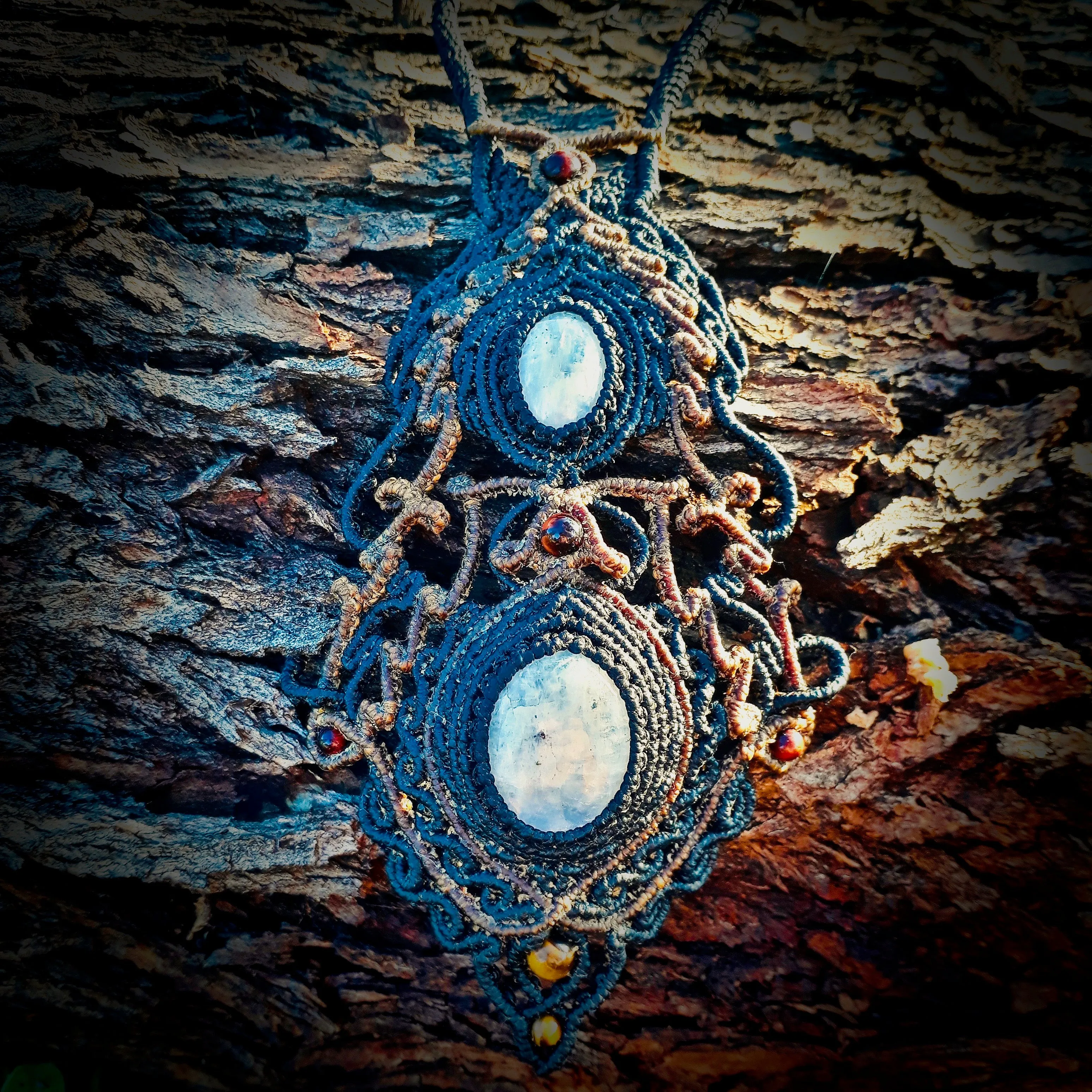White labradorite or moonstone necklace (unique design)