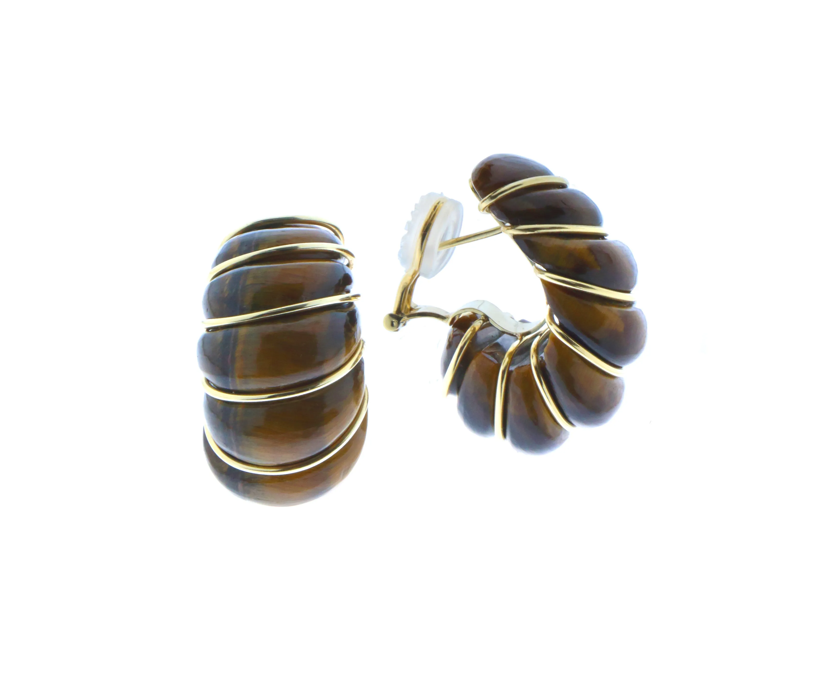 Yellow gold shell earrings with gemstone